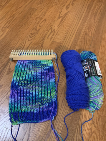 Knit using the 32 Peg Basic Loom